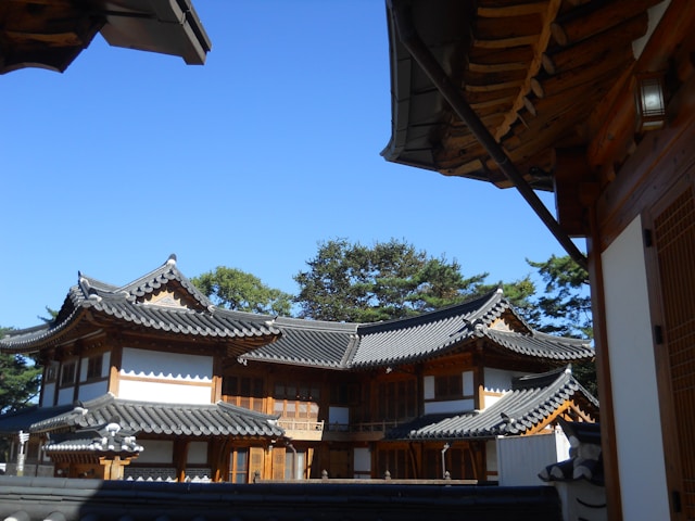 השפעת גובה הגג על תכנון מרזבים לגגות