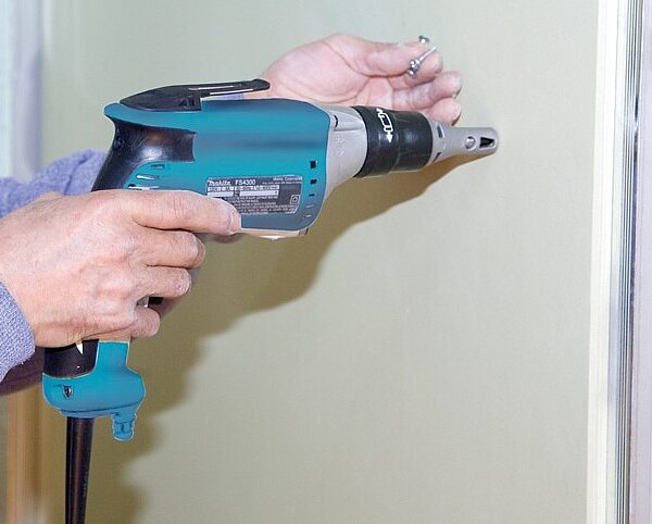 מברגה לקירות גבס מקיטה FS6300