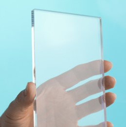 לוח פרספקס שקוף