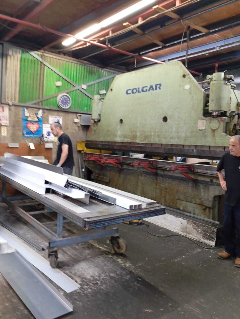 מכונות חיתוך לעבודה במאסות